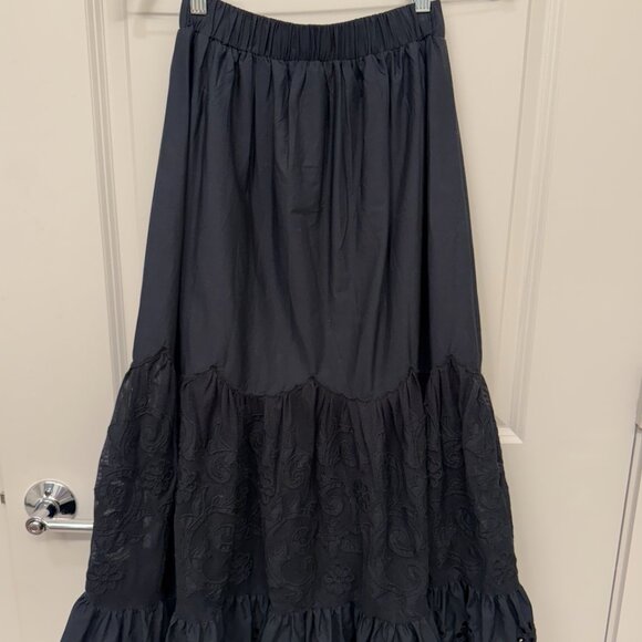 Abercrombie & Fitch Black Elevated Lace Maxi Skirt, Size XXSP - Picture 3 of 7